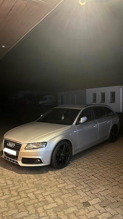 Grau Gebraucht 2011 Audi A4 S-Line Kombi | 8.999 € (Teuer) - Bild 1/4