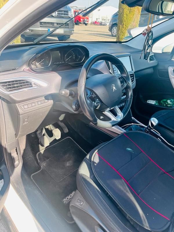 Gebraucht Peugeot 2008 2015 Weiß SUV