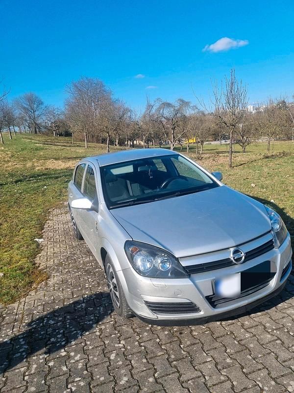 Gebraucht Opel Astra 105 PS (77 kW) 2005 Silber Kleinwagen
