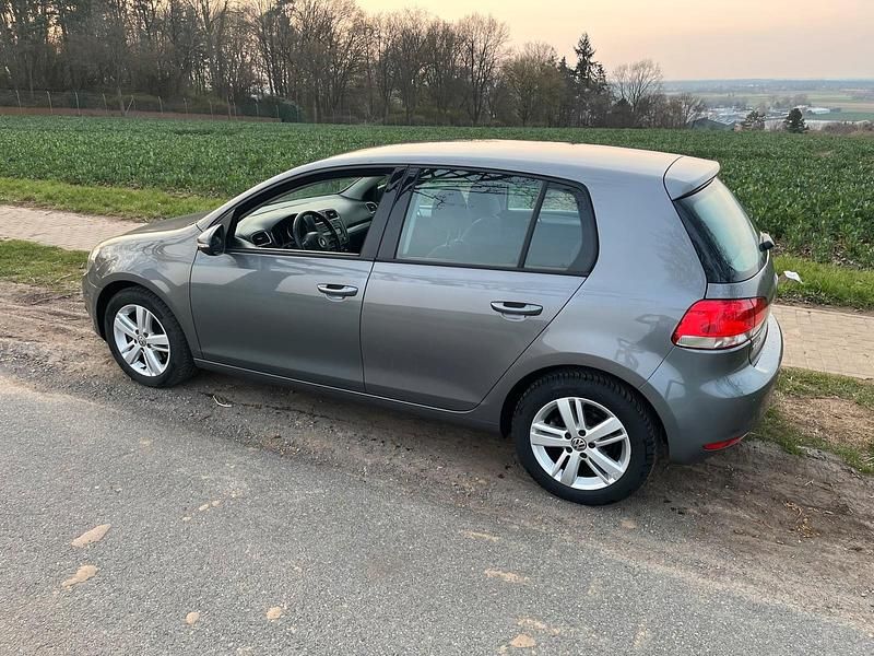 Gebraucht VW Golf VII Match 122 PS (89 kW) 2012 Grau Limousine