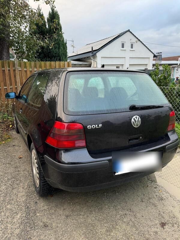 Schwarz Gebraucht 2001 VW Golf IV Limousine | 1.300 € (Fairer Preis) - Bild 1/4