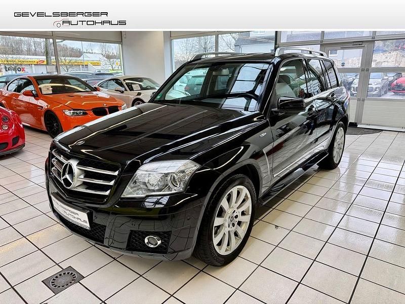 Obsidianschwarz Gebraucht 2009 Mercedes GLK220 SUV | 13.980 € (Fairer Preis) - Bild 1/4