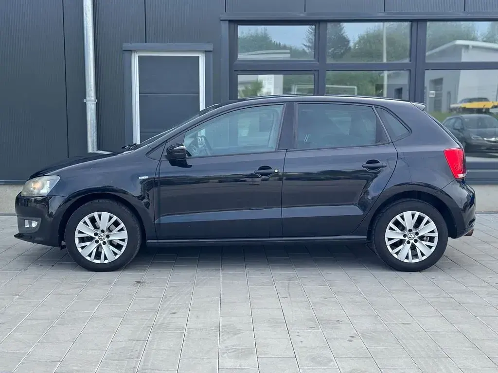 Second-hand VW Polo Life 90 CP (66 kW) 2013 Negru Hatchback