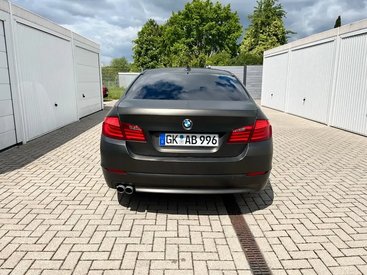 Gebraucht BMW 520 220 PS (161 kW) 2010 Schwarz Limousine