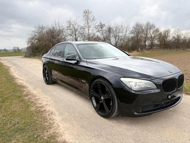 Gebraucht BMW 730 245 PS (180 kW) 2008 Schwarz Limousine
