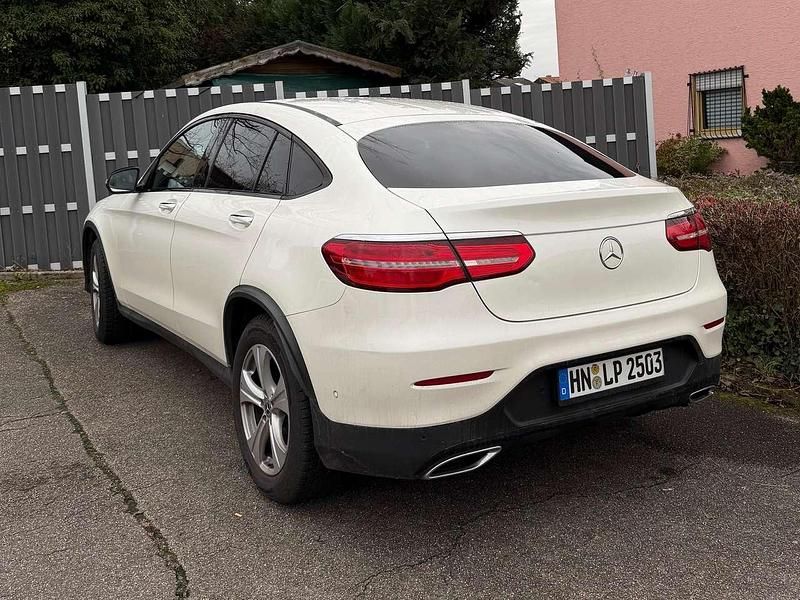 Gebraucht Mercedes GLC350 AMG line 258 PS (189 kW) 2018 Weiß Coupé