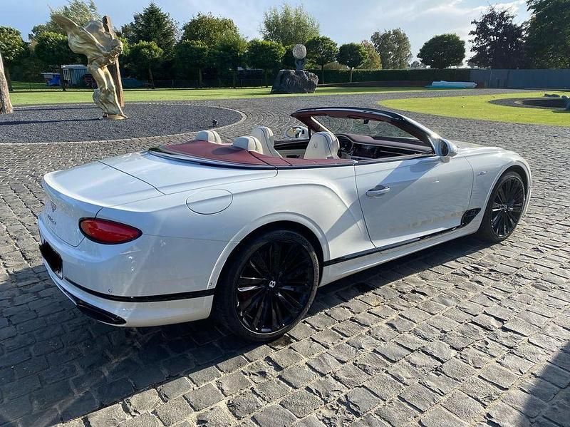 Gebraucht Bentley Continental GT Convertible Mulliner 659 PS (484 kW) 2022 Weiß Cabrio