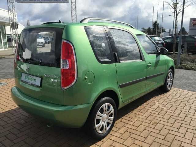 Gebraucht Skoda Roomster Plus Edition 86 PS (63 kW) 2011 Grün metallic Van / Kleinbus