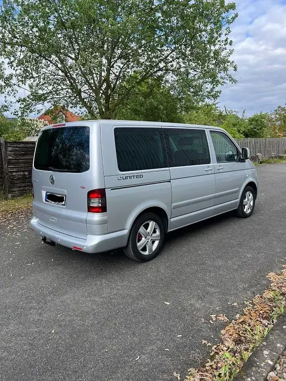 Gebraucht VW T5 United 174 PS (127 kW) 2009 Silber Van