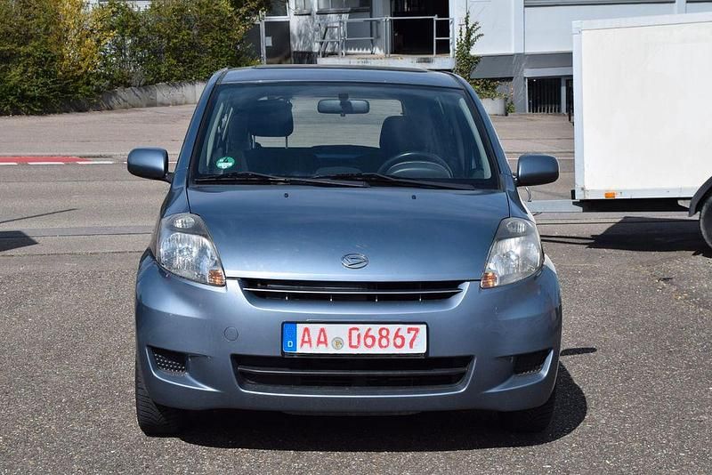 Gebraucht Daihatsu Sirion 91 PS (66 kW) 2009 Grau Kleinwagen