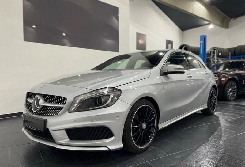Silber Gebraucht 2015 Mercedes A200 AMG line Kleinwagen | 9.999 € (Guter Preis) - Bild 1/4