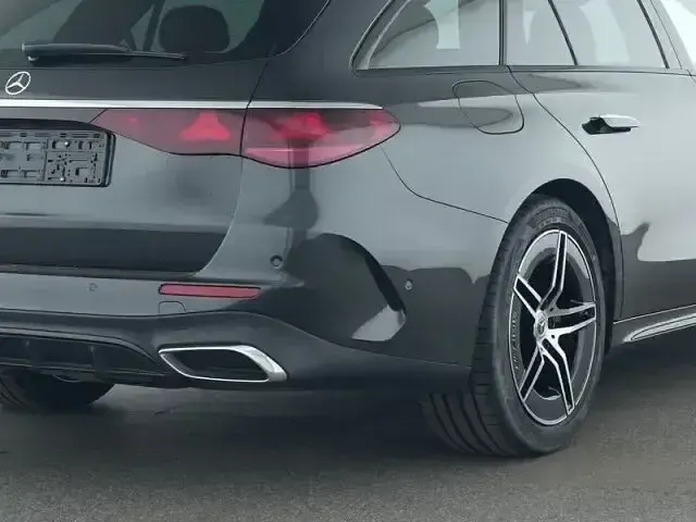 Gebraucht Mercedes E220 AMG 197 PS (144 kW) 2025 Grau Kombi