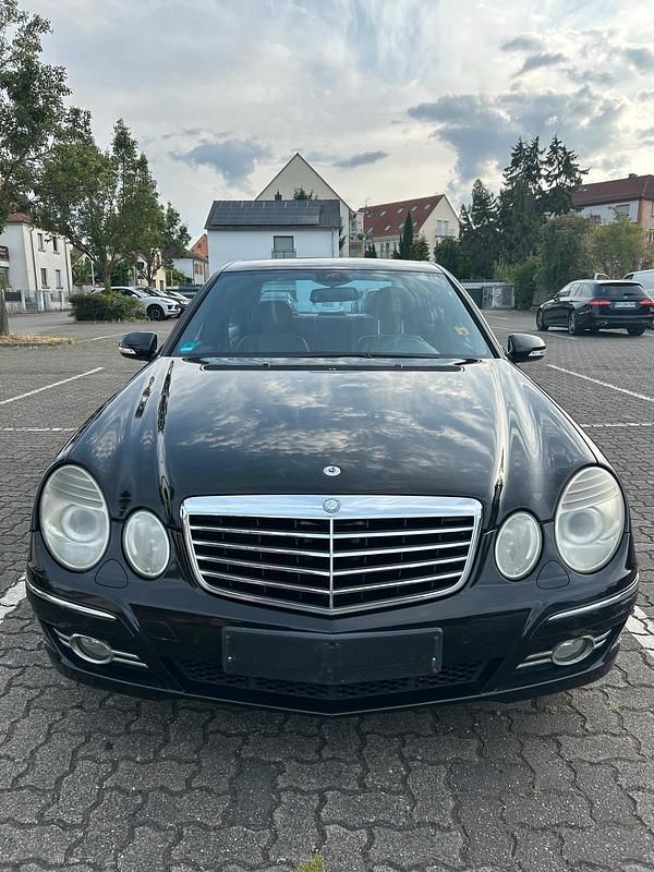 Schwarz Gebraucht 2007 Mercedes E320 Limousine | 1.999 € (Superpreis) - Bild 1/4