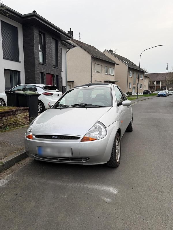 Gebraucht Ford Ka 71 PS (52 kW) 2002 Silber Kleinwagen
