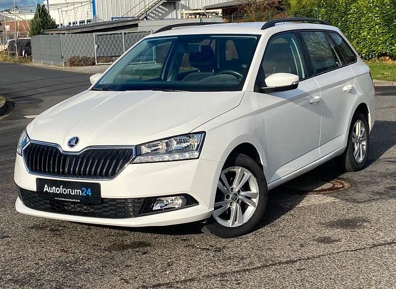 Weiß Gebraucht 2020 Skoda Fabia Ambition Kombi | 12.999 € (Guter Preis) - Bild 1/4