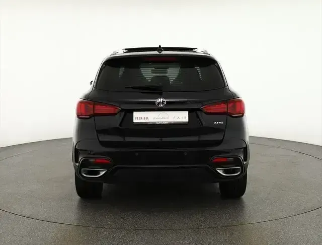 Second-hand MG HS Luxury 162 CP (119 kW) 2024 Negru SUV