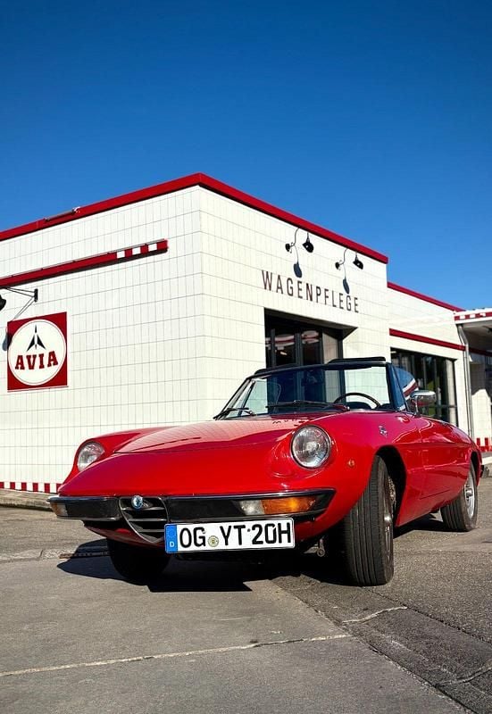 Rot Gebraucht 1973 Alfa Romeo Spider Cabrio | 22.499 € - Bild 1/4