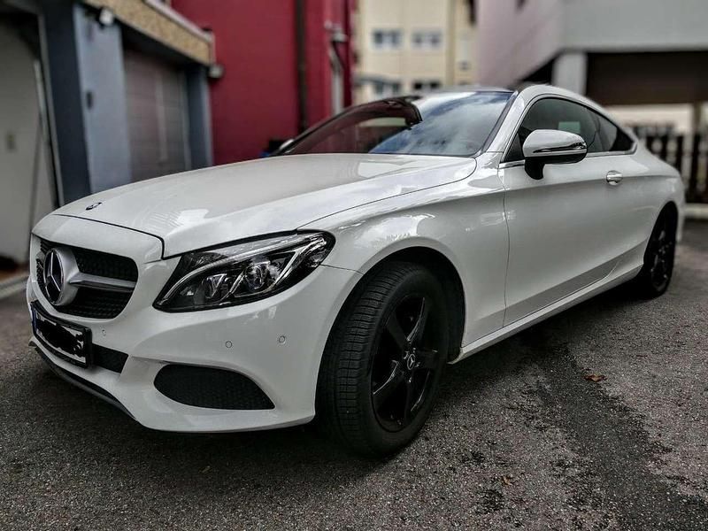Gebraucht Mercedes C200 184 PS (135 kW) 2017 Weiß Coupé