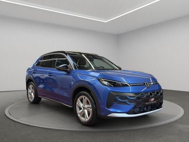 Neu VW T-Roc Life 150 PS (110 kW) 2026 Blau SUV