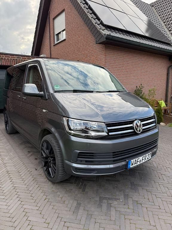 Gebraucht VW T6 150 PS (110 kW) 2015 Grau Van
