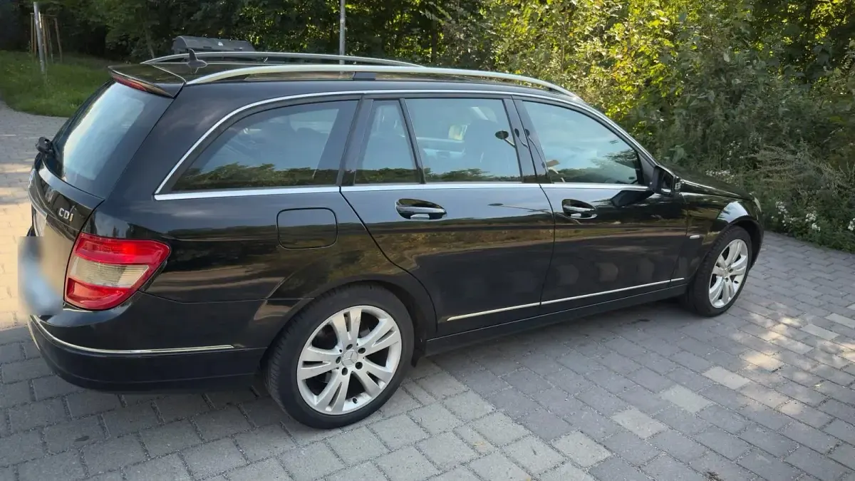 Gebraucht Mercedes 220 170 PS (125 kW) 2010 Schwarz Kombi