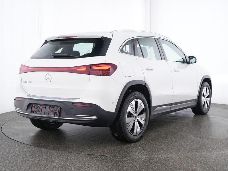 Gebraucht Mercedes EQA250 Progressive 139 kW (190 PS) 2025 Weiß SUV