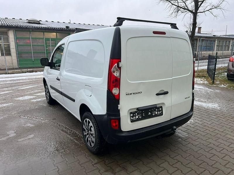 Gebraucht Renault Kangoo Basis 68 PS (50 kW) 2010 Weiß Van / Kleinbus