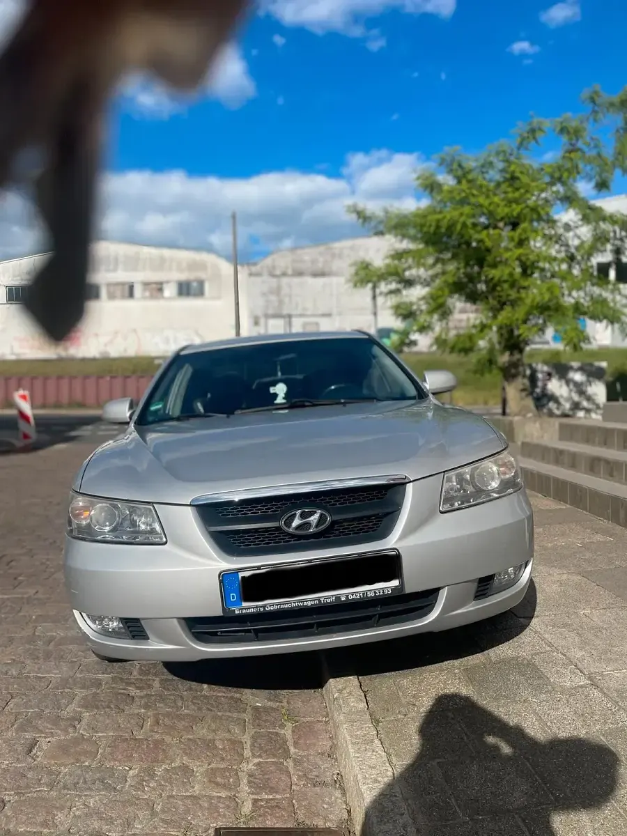 Gebraucht Hyundai Sonata 162 PS (119 kW) 2005 Silber Limousine