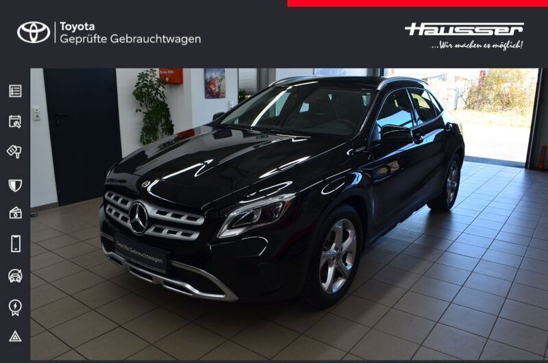 Schwarz Gebraucht 2018 Mercedes GLA180 Urban SUV | 19.540 € (Fairer Preis) - Bild 1/4