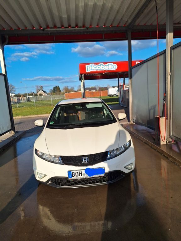 Weiß Gebraucht 2011 Honda Civic Sport Limousine | 7.500 € (Etwas zu teuer) - Bild 1/4