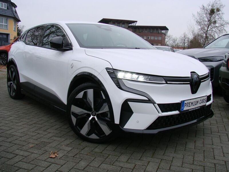 Ice white Gebraucht 2022 Renault Mégane Techno Limousine | 26.980 € (Guter Preis) - Bild 1/4