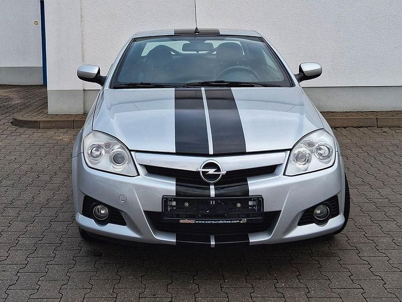Gebraucht Opel Tigra Basis 90 PS (66 kW) 2006 Silber Cabrio