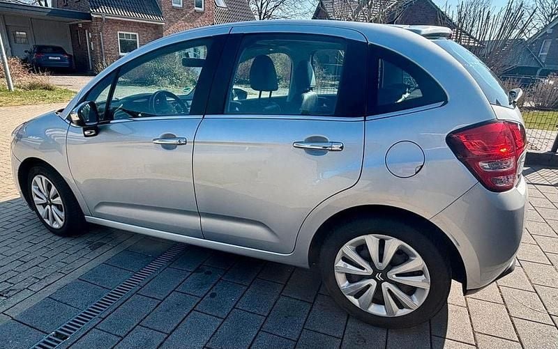 Gebraucht Citroën C3 SELECTION 92 PS (67 kW) 2011 Silber Limousine