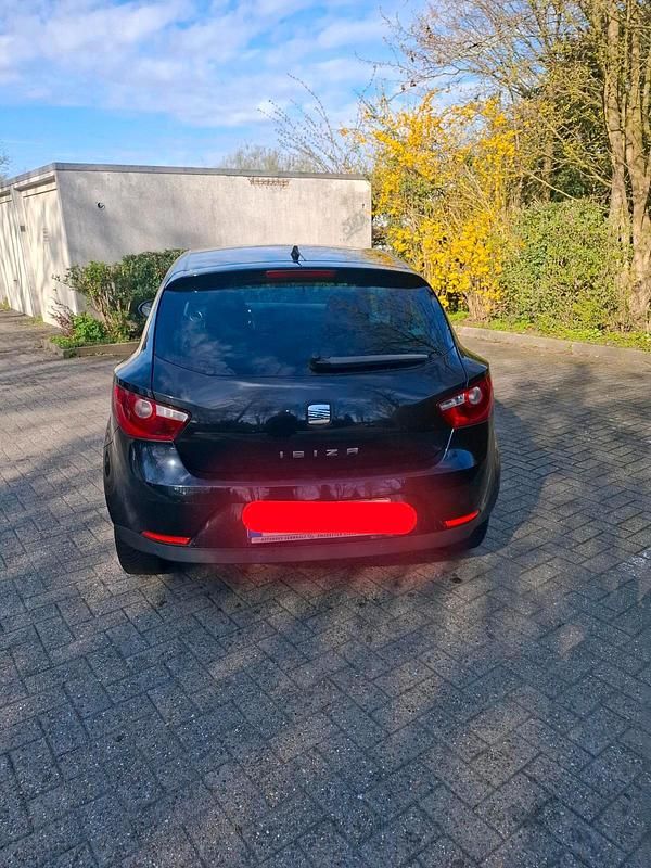 Gebraucht Seat Ibiza 75 PS (55 kW) 2012 Schwarz Kleinwagen