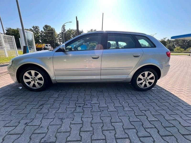 Silber Gebraucht 2006 Audi A3 Sportback Limousine | 2.450 € - Bild 1/4