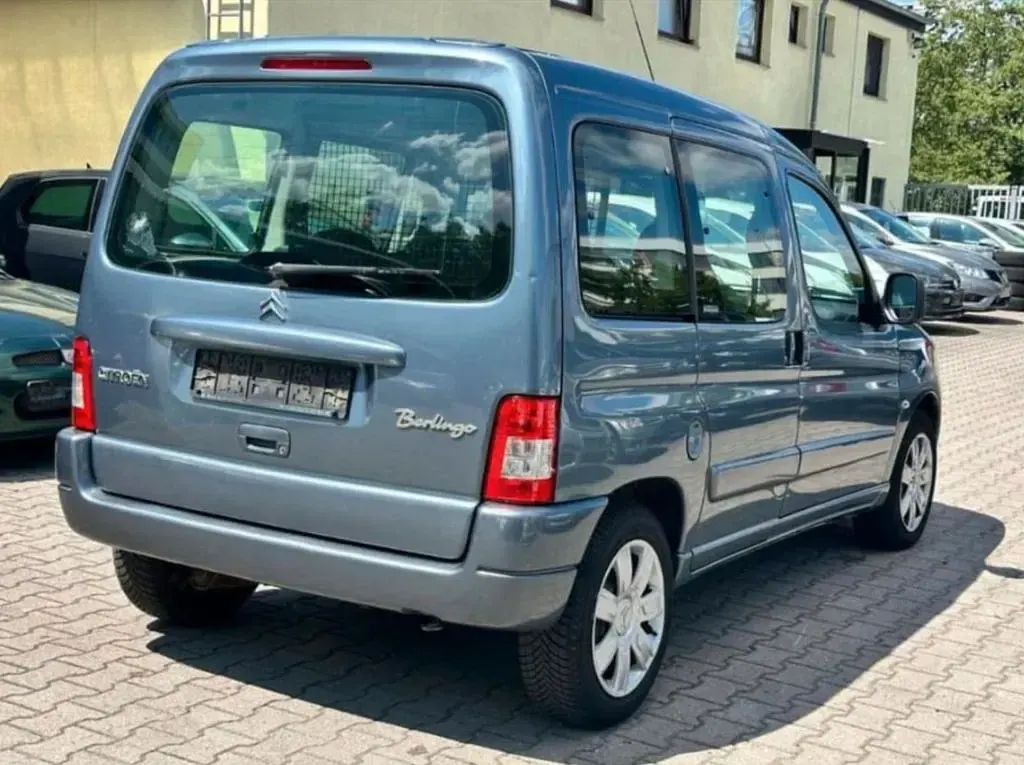 Gebraucht Citroën Berlingo 92 PS (67 kW) 2008 Blau Van / Kleinbus