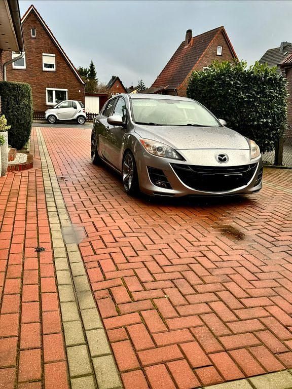 Silber Gebraucht 2011 Mazda 3 Prime-Line Limousine | 8.400 € (Teuer) - Bild 1/2