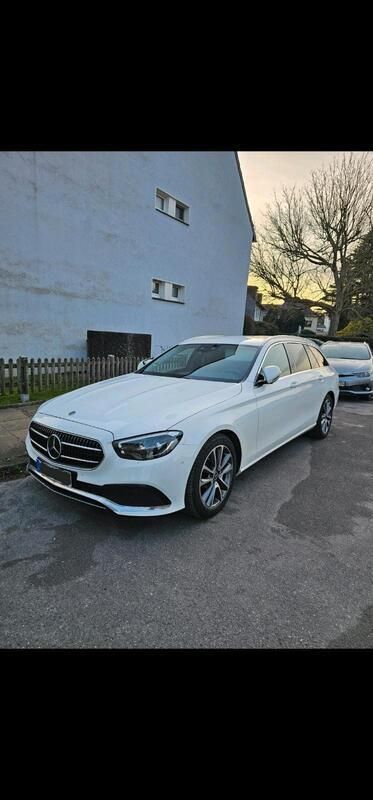 Weiß Gebraucht 2021 Mercedes E220 Avantgarde Kombi | 23.500 € (Superpreis) - Bild 1/4