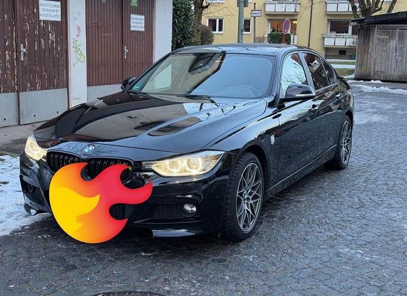 Gebraucht BMW 318 143 PS (105 kW) 2013 Schwarz Limousine