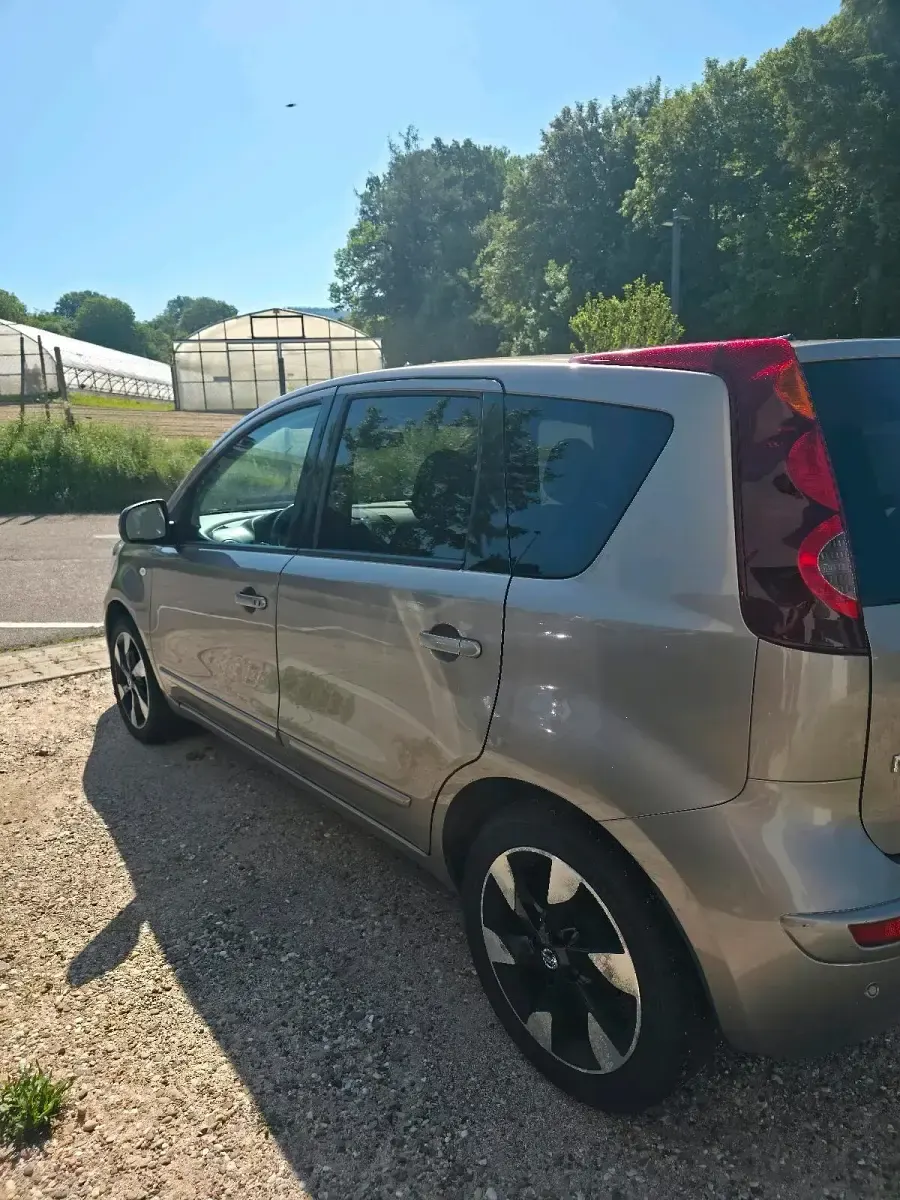 Gebraucht Nissan Note 90 PS (66 kW) 2012 Braun Kleinwagen