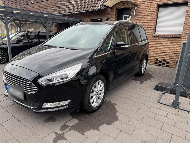 Schwarz Gebraucht 2018 Ford Galaxy Titanium Van / Kleinbus | 16.450 € (Guter Preis) - Bild 1/4
