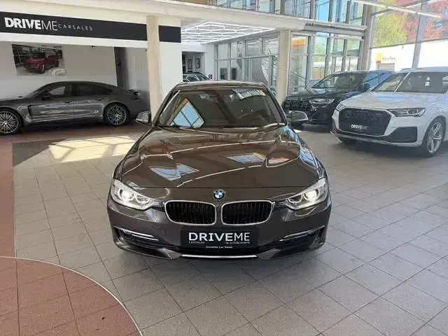 Gebraucht BMW 318 Luxury Line 294 PS (216 kW) 2014 Braun Limousine