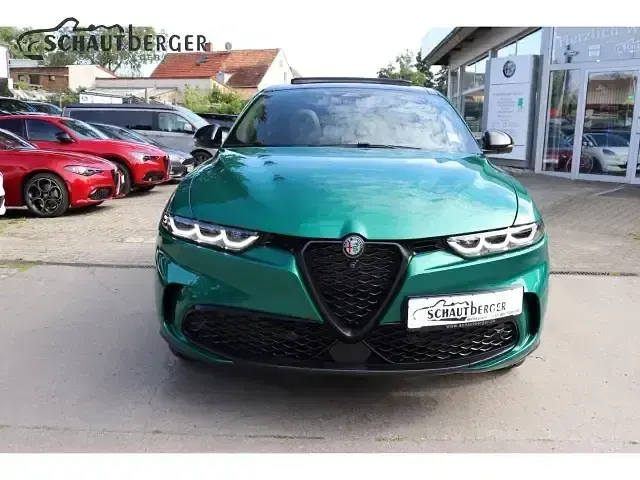 Neu Alfa Romeo Tonale 160 PS (117 kW) 2025 Grün SUV
