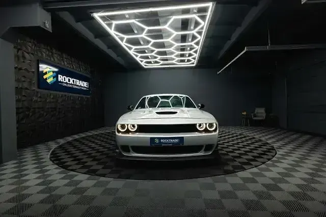 Second-hand Dodge Challenger 379 CP (278 kW) 2024 Argintiu Coupe