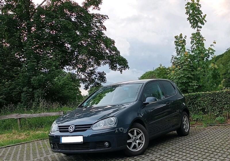 Blau Gebraucht 2008 VW Golf V Kleinwagen | 2.500 € (Guter Preis) - Bild 1/4