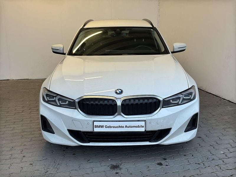 Gebraucht BMW 320e 204 PS (150 kW) 2022 Alpinweiss Kombi