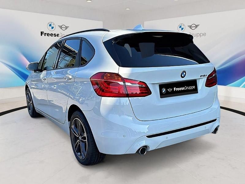 Gebraucht BMW 218 Sport Line 150 PS (110 kW) 2021 Weiß Van / Kleinbus