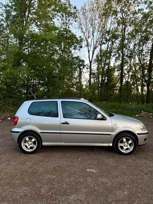 Usata VW Polo 60 CV (44 kW) 2000 Argento Utilitaria