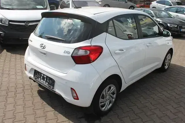 Gebraucht Hyundai i10 Select 67 PS (49 kW) 2022 Weiß Kleinwagen