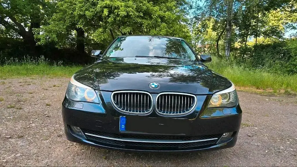 Gebraucht BMW 530 235 PS (172 kW) 2007 Schwarz Kombi